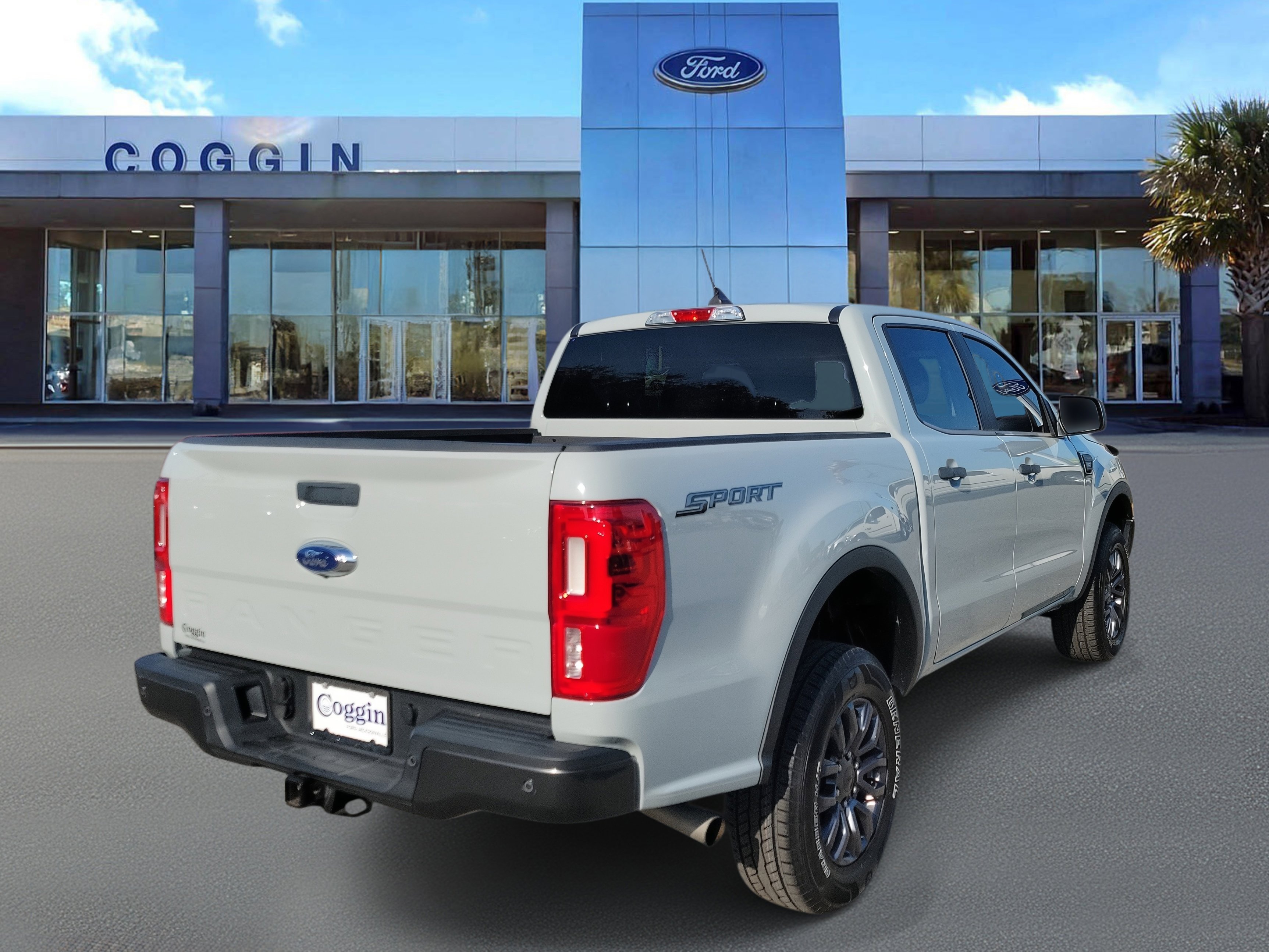 Certified 2022 Ford Ranger XLT w/ Equipment Group 301A Mid image 3