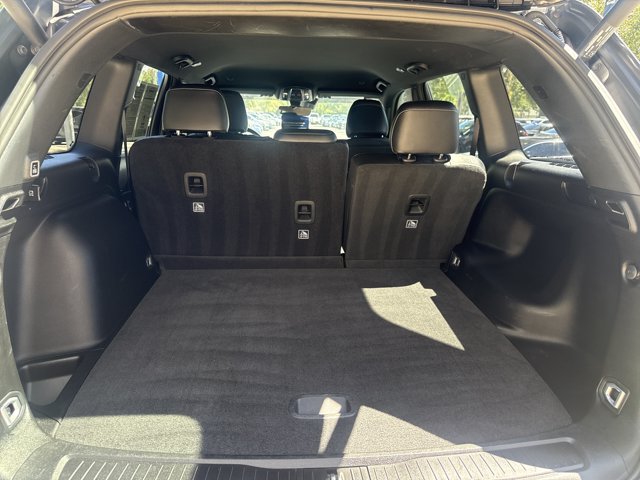 Used 2025 Jeep Grand Cherokee Altitude RWD image 6