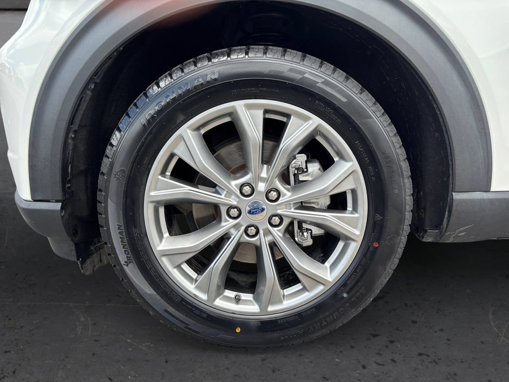 Certified 2022 Ford Explorer Limited w/ Limited Technology Package RWD image 13