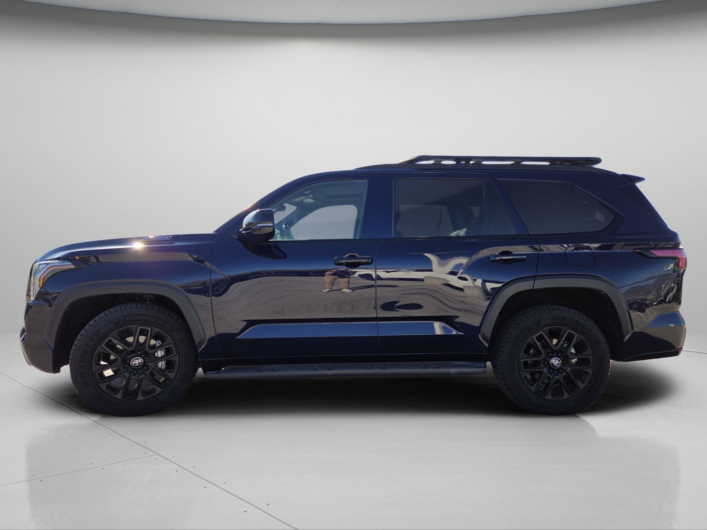 Used 2025 Toyota Sequoia Limited w/ Tow Technology Package AWD/4WD image 24