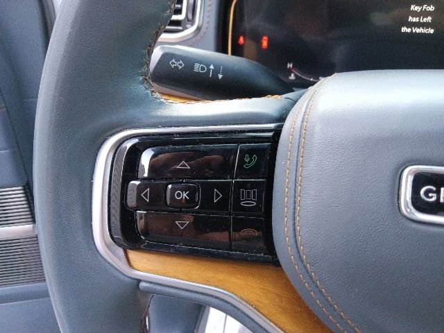 Used 2022 Jeep Grand Wagoneer Series II w/ Premium Group II AWD/4WD image 18