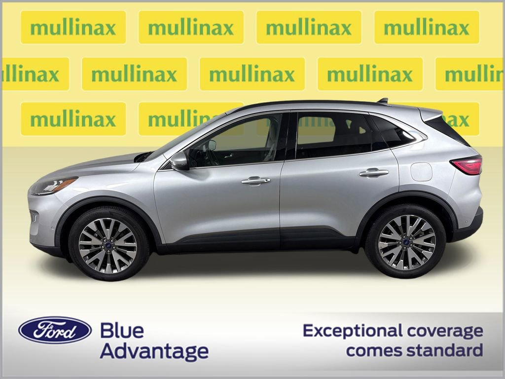 Certified 2020 Ford Escape Titanium FWD image 10