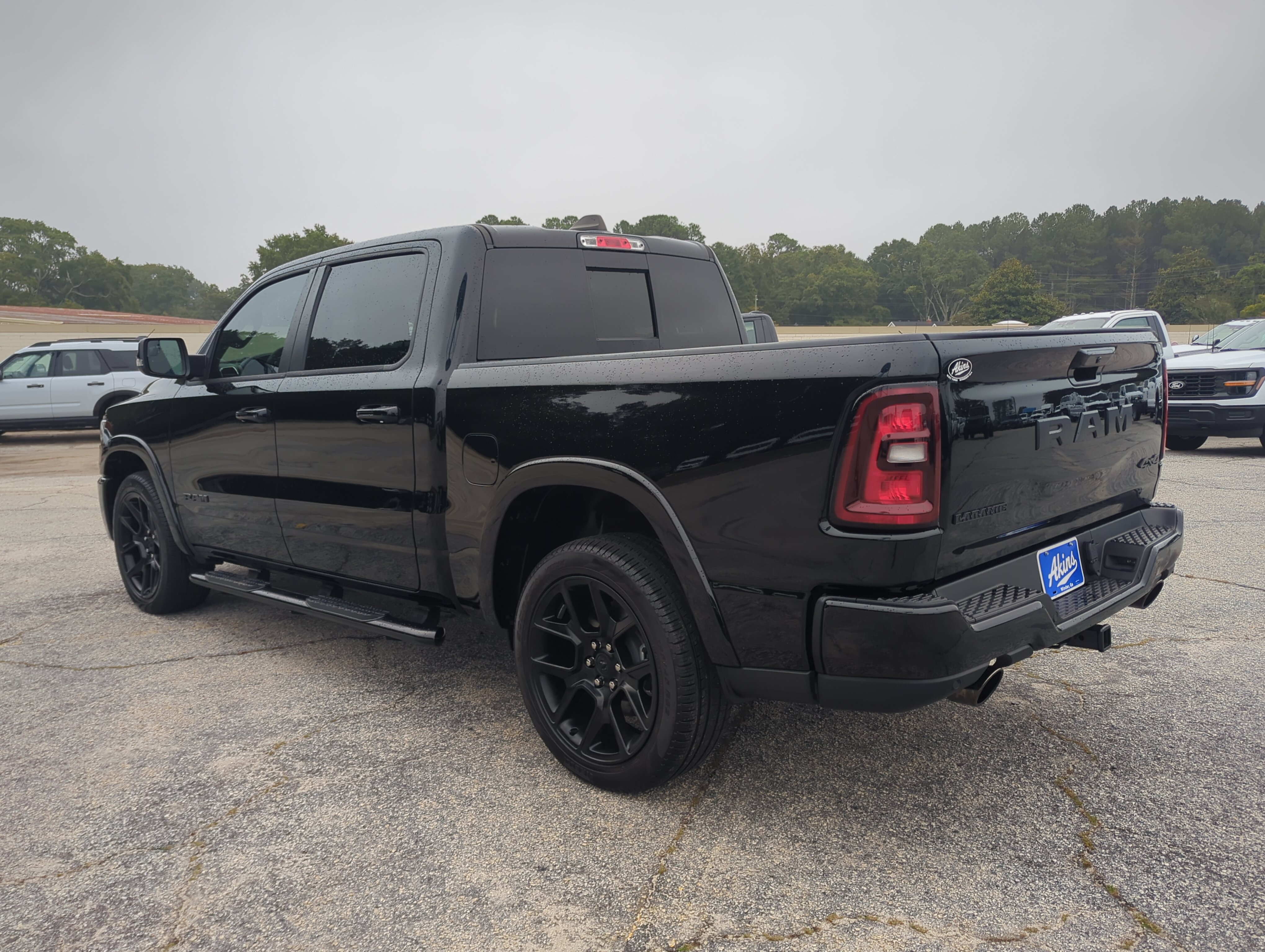 Used 2025 RAM 1500 Laramie w/ Night Edition AWD/4WD image 5