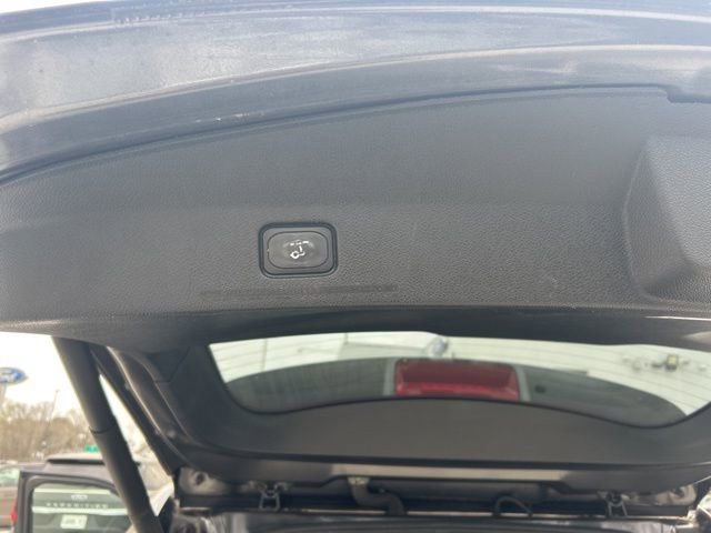 Certified 2018 Ford Explorer XLT w/ Equipment Group 202A image 24