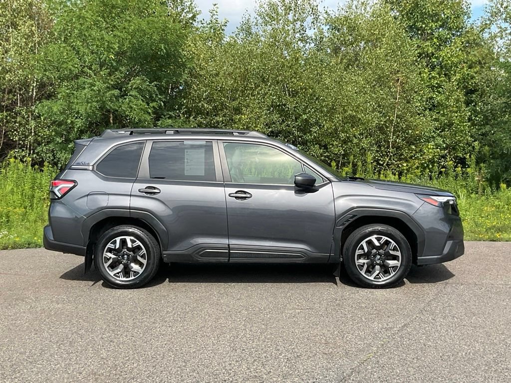Used 2025 Subaru Forester Premium AWD/4WD image 26