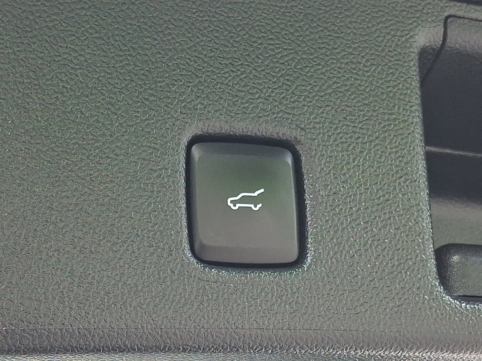 Certified 2023 Ford Escape Active AWD/4WD image 30