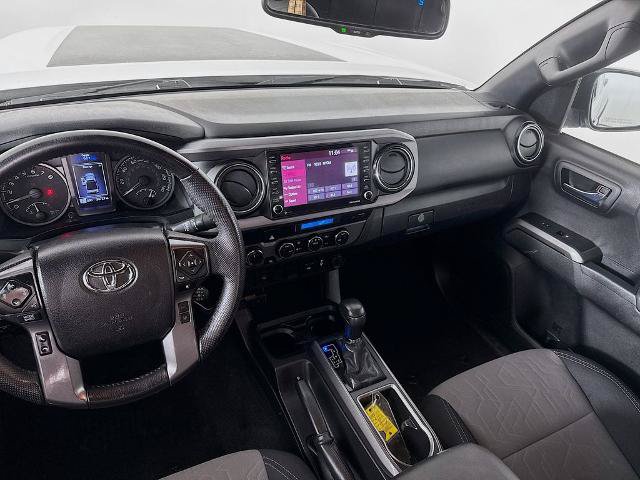 Used 2022 Toyota Tacoma TRD Off-Road AWD/4WD image 22
