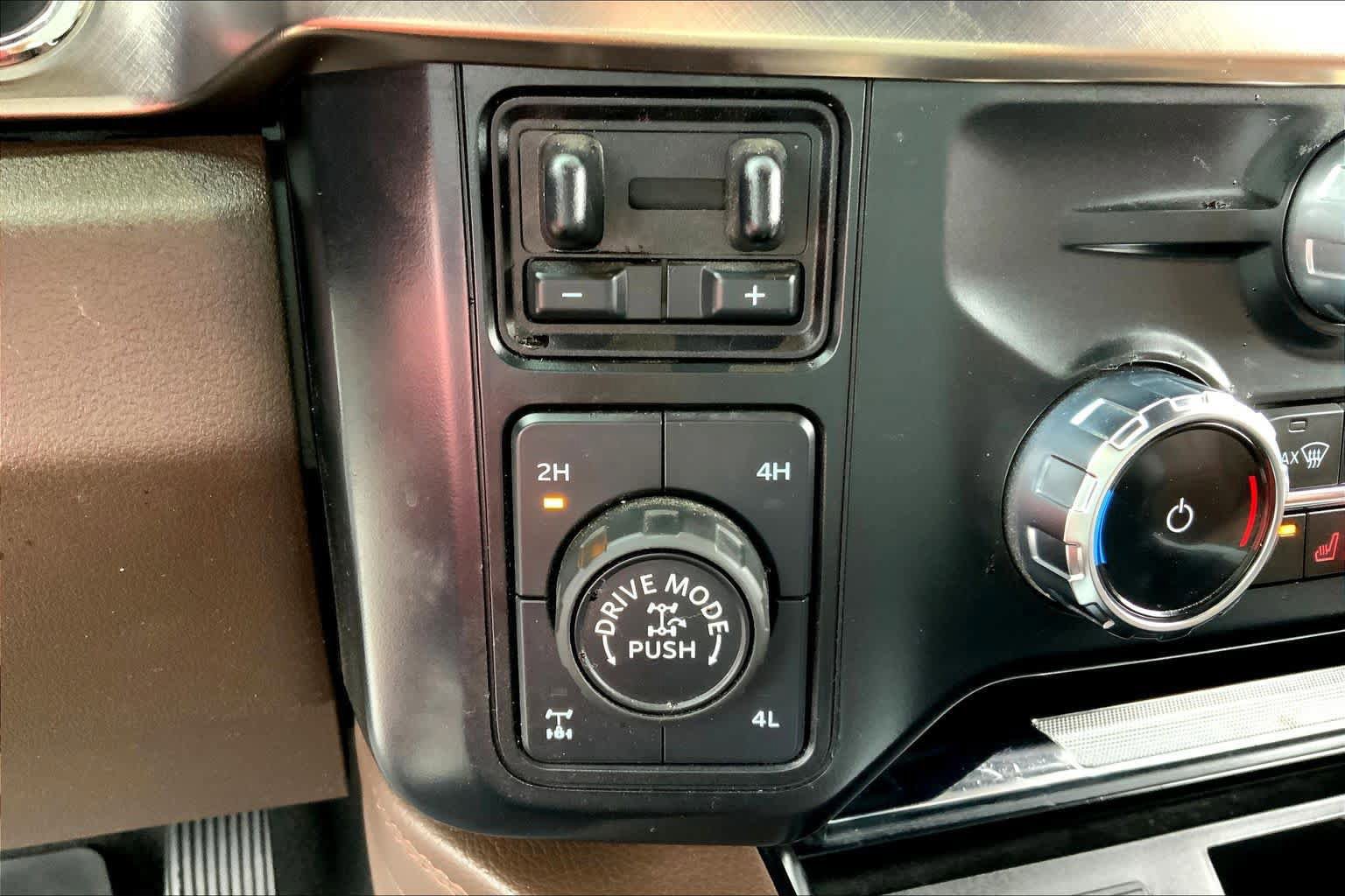 Certified 2024 Ford F350 King Ranch w/ Tremor Off-Road Package AWD/4WD image 31