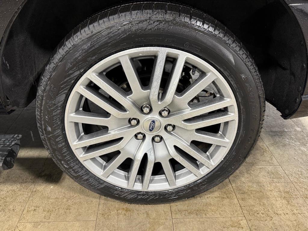 Certified 2022 Ford Expedition Platinum image 17