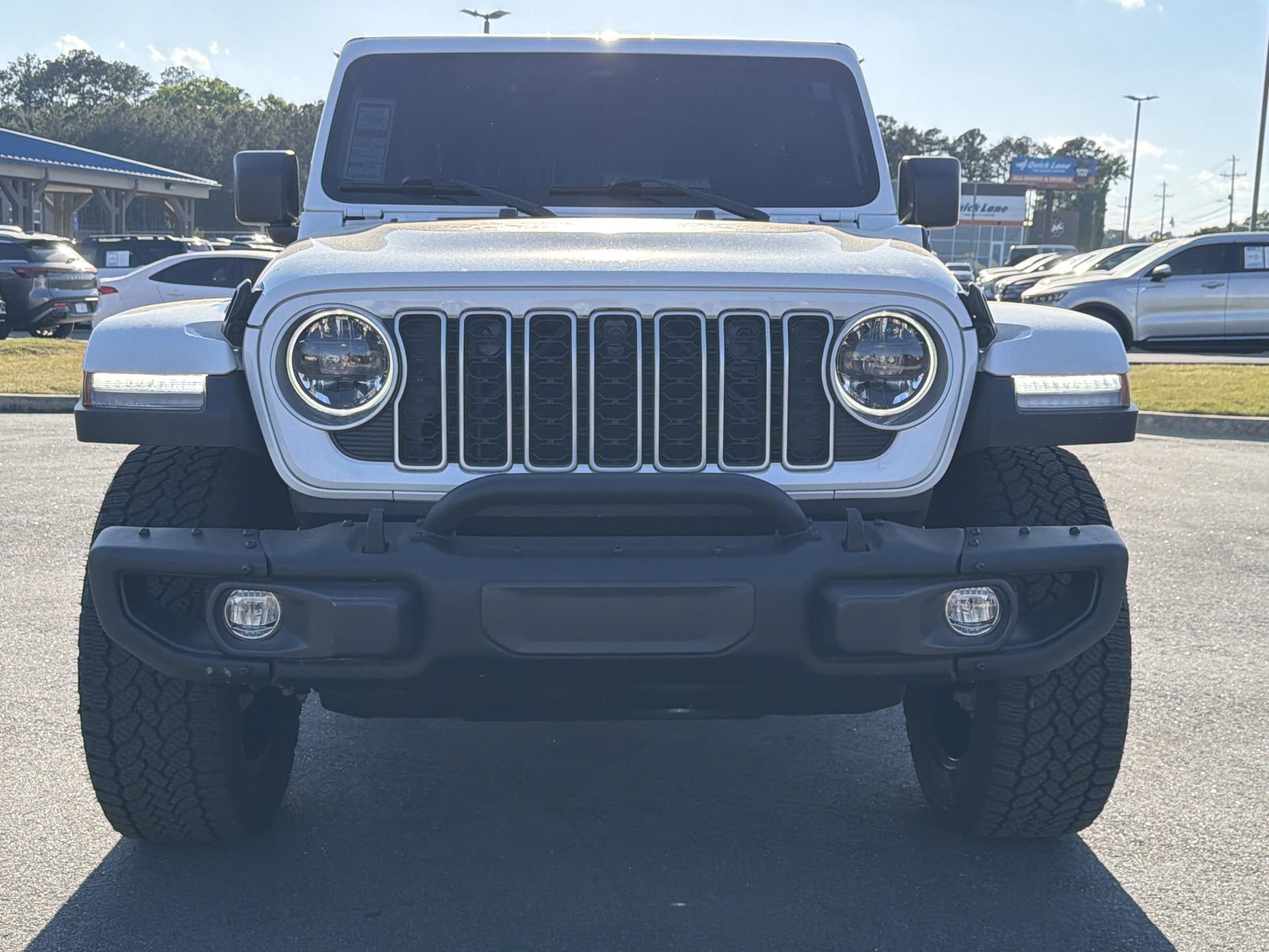 Used 2025 Jeep Wrangler Unlimited Sahara AWD/4WD image 8