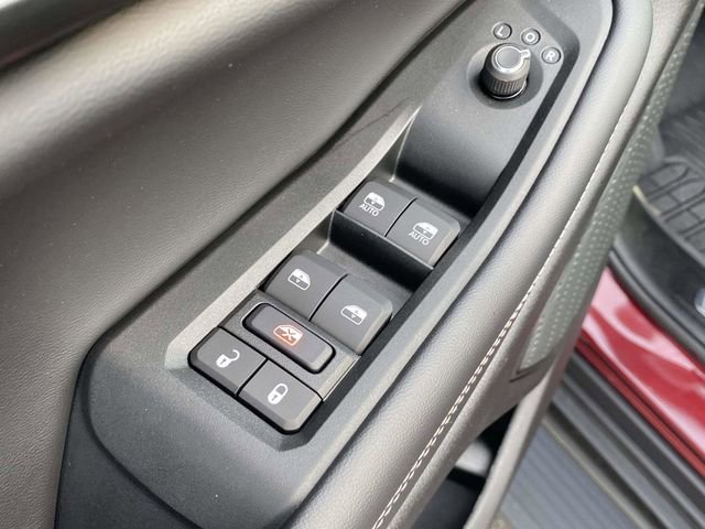 Used 2025 Jeep Grand Cherokee Laredo X w/ Luxury Tech Group I image 22