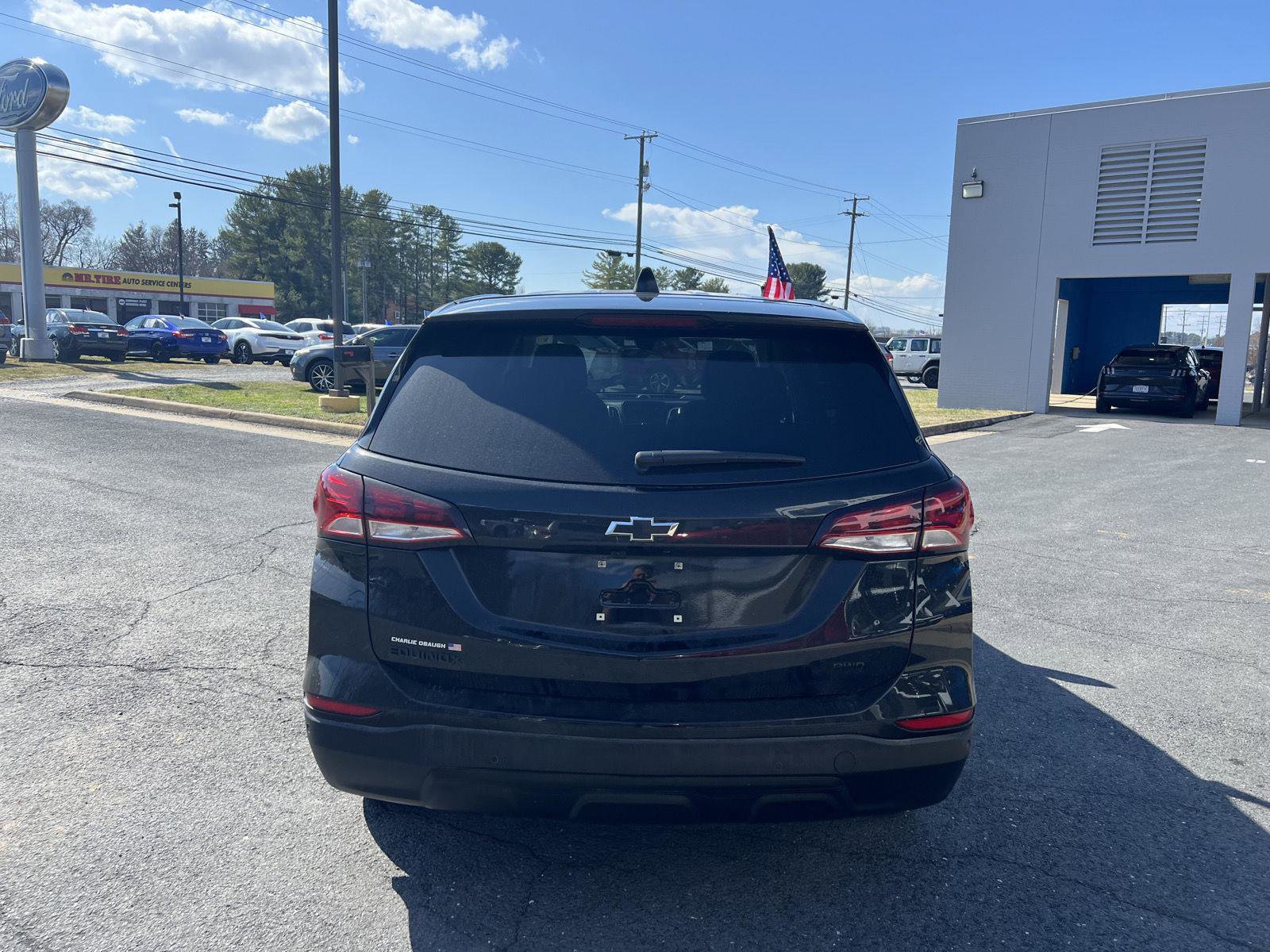 Used 2024 Chevrolet Equinox LS w/ LS Convenience Package image 4