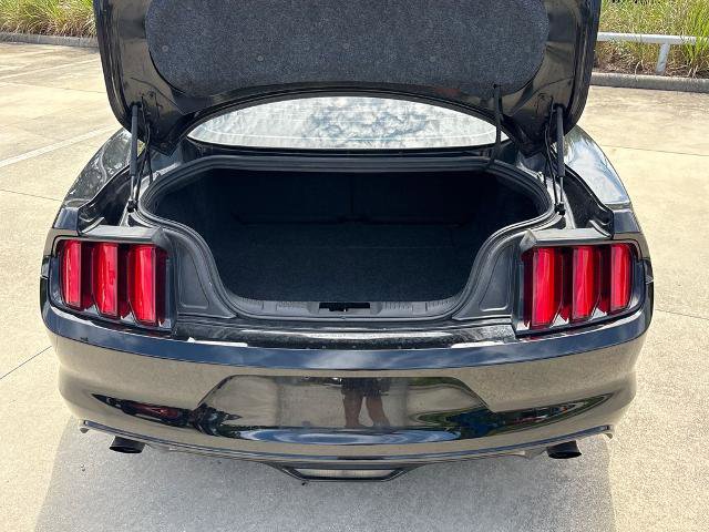 Certified 2017 Ford Mustang Coupe RWD image 28