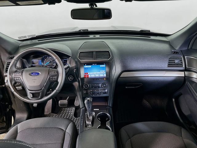 Certified 2019 Ford Explorer XLT w/ Equipment Group 201A image 20