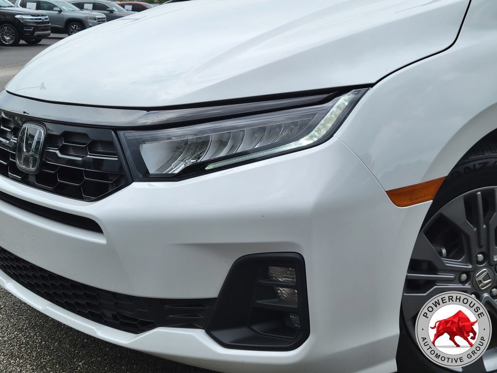 Used 2025 Honda Odyssey Touring image 10