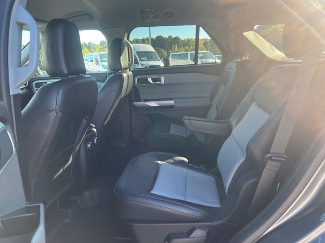 Certified 2023 Ford Explorer XLT w/ Equipment Group 202A RWD image 6