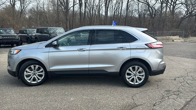 Certified 2020 Ford Edge Titanium image 2