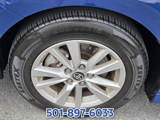 Used 2025 Toyota Camry LE FWD image 17