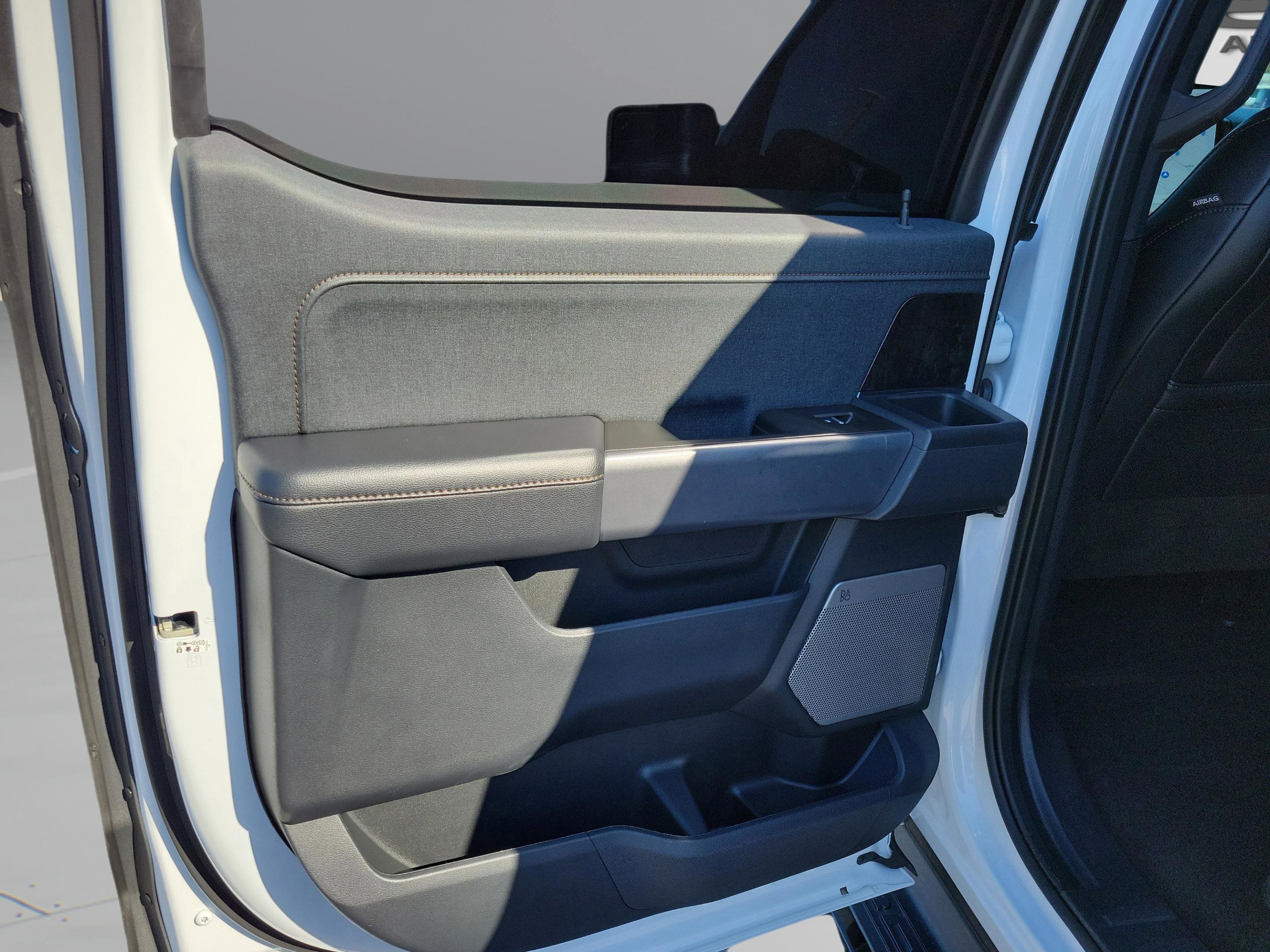 Certified 2022 Ford F150 Lightning Lariat w/ Equipment Group 511A High image 30