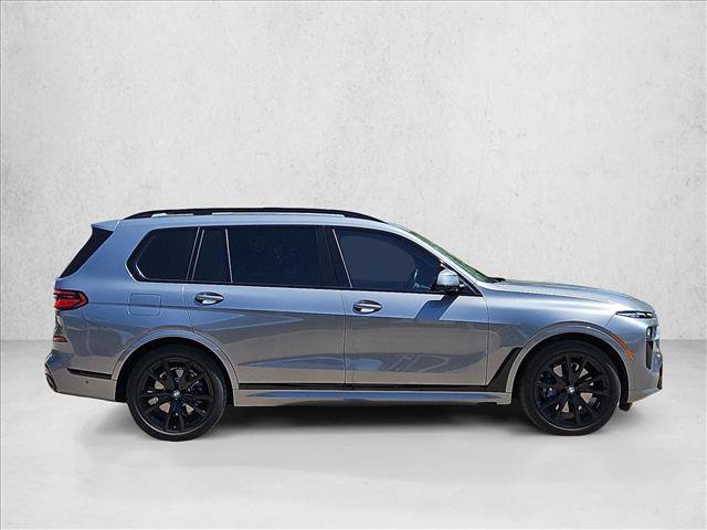 Used 2023 BMW X7 xDrive40i w/ M Sport Package AWD/4WD image 4
