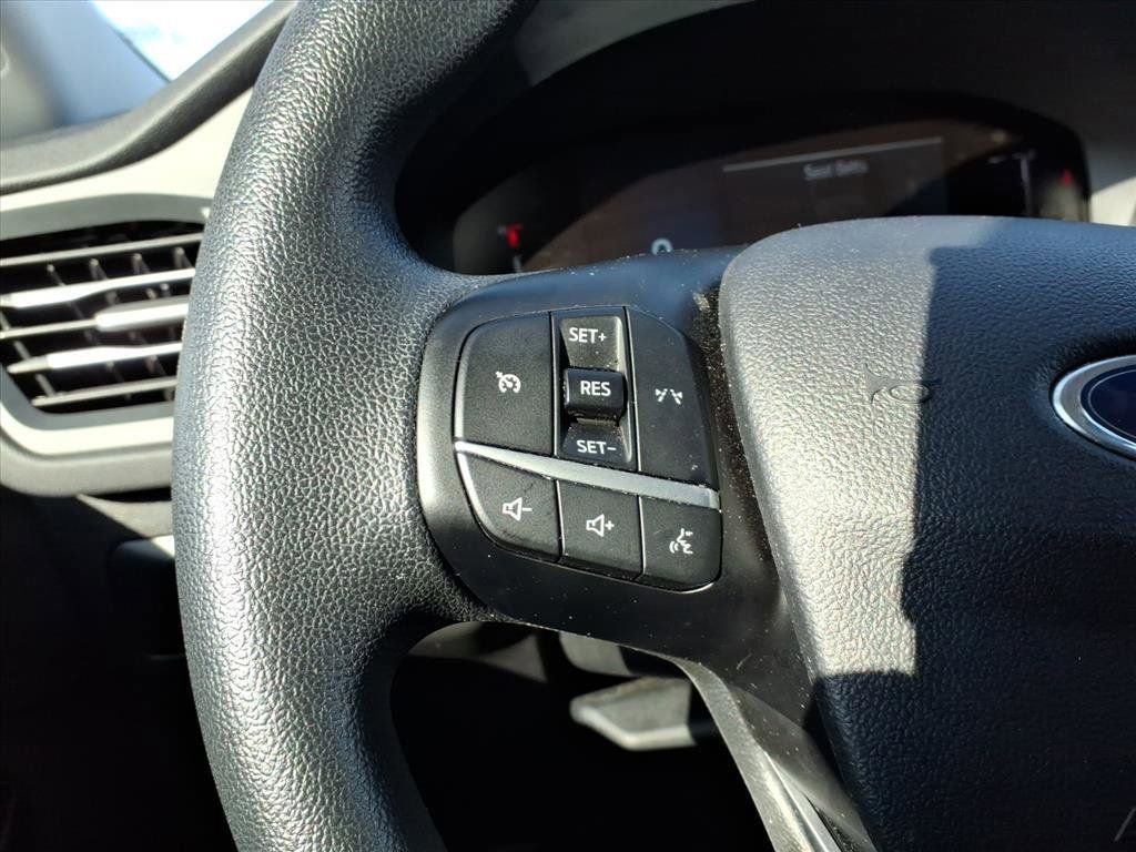 Certified 2025 Ford Escape Active AWD/4WD image 40