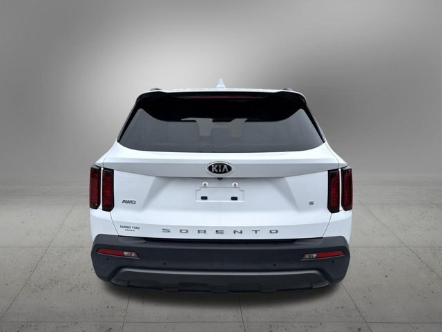 Used 2021 Kia Sorento S w/ Panoramic Sunroof Package AWD/4WD image 8
