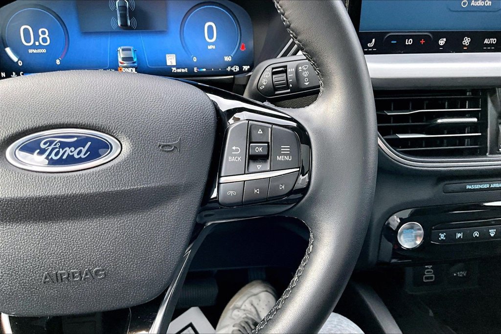 Certified 2024 Ford Escape Platinum w/ Premium Technology Package AWD/4WD image 18