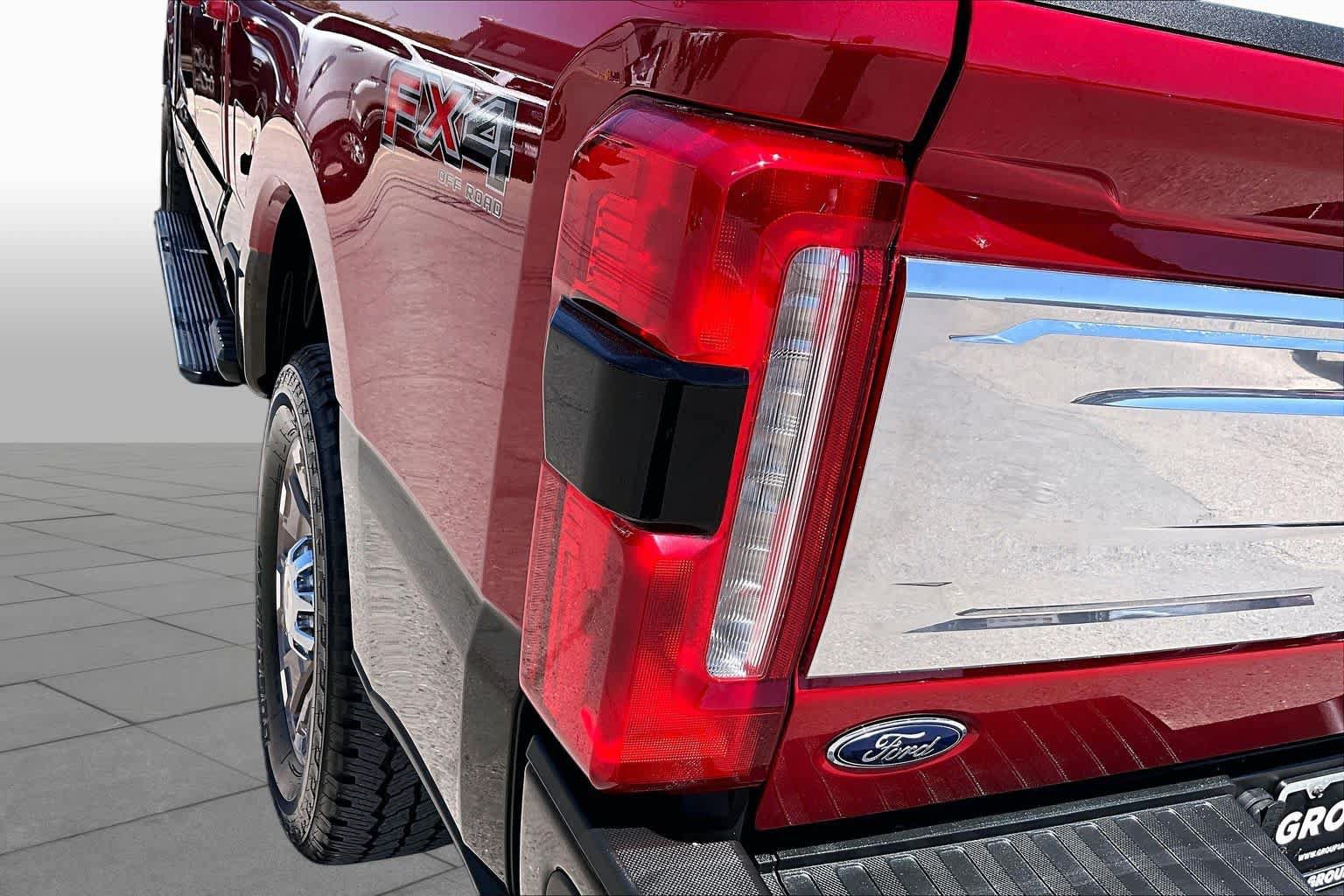 Certified 2024 Ford F250 King Ranch w/ FX4 Off-Road Package AWD/4WD image 28