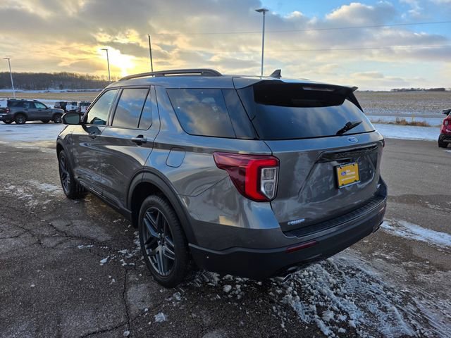 Certified 2023 Ford Explorer ST-Line image 5