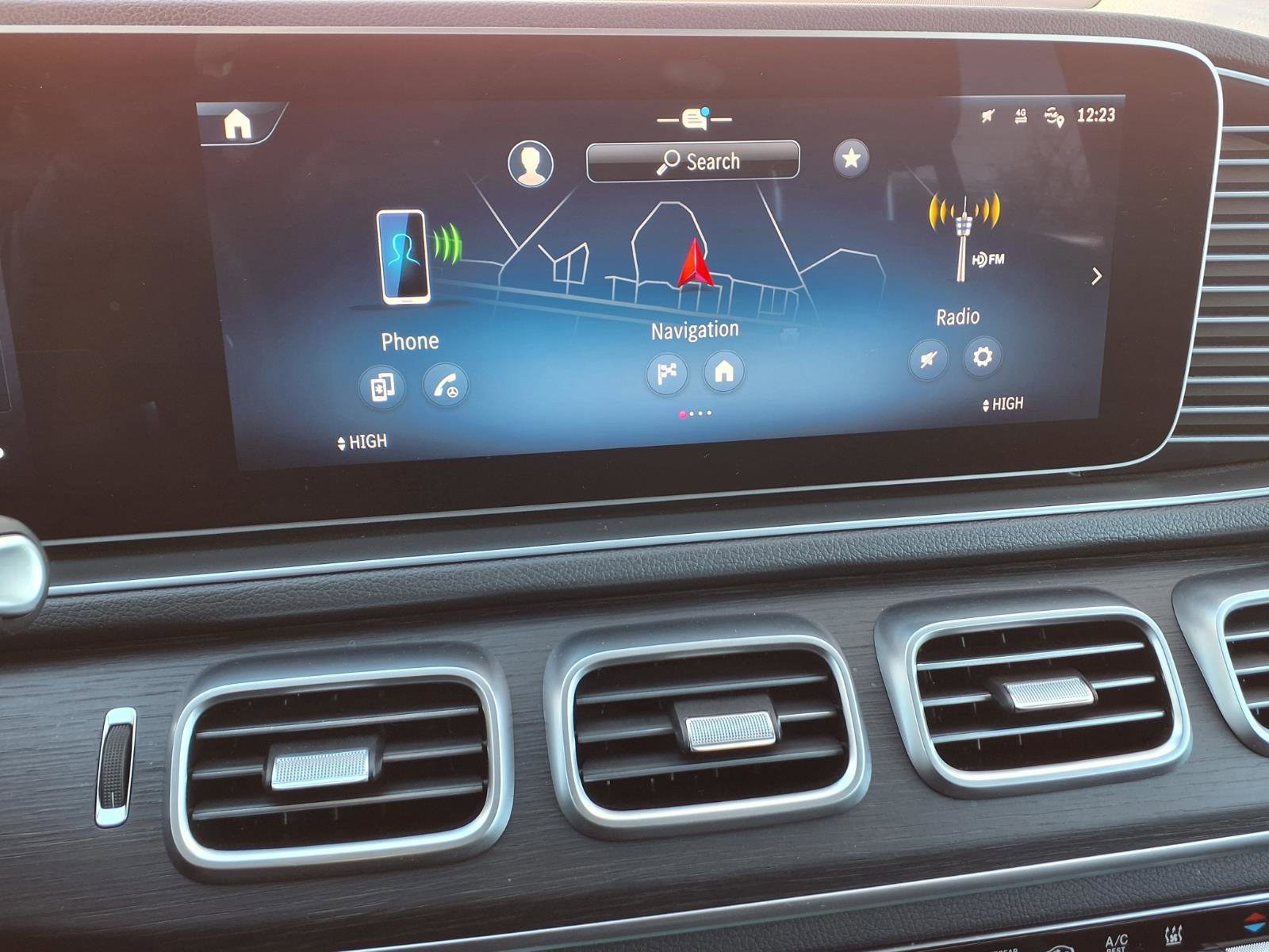 Used 2025 Mercedes-Benz GLE 450e BASE 4MATIC image 24