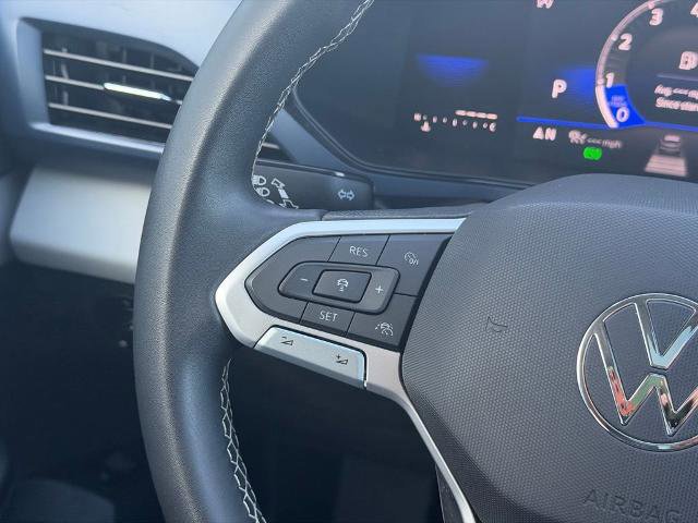 Used 2023 Volkswagen Taos SE AWD/4WD image 16