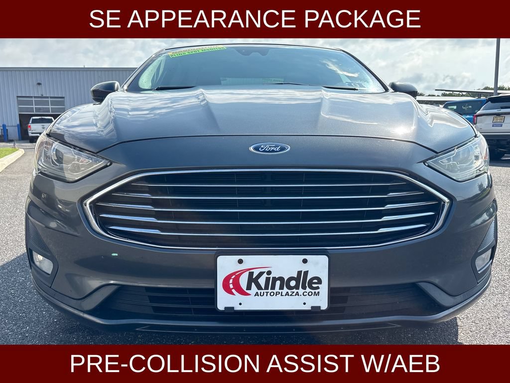 Certified 2019 Ford Fusion SE w/ Equipment Group 151A FWD image 2