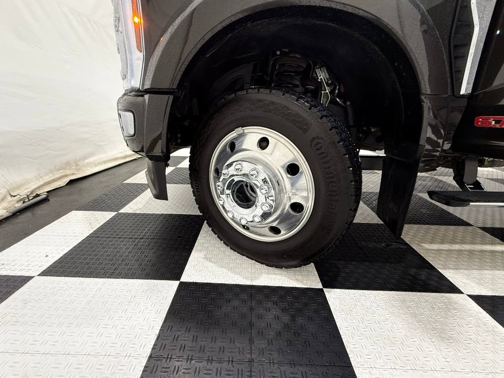 Certified 2025 Ford F450 Platinum w/ Platinum Plus Package image 11