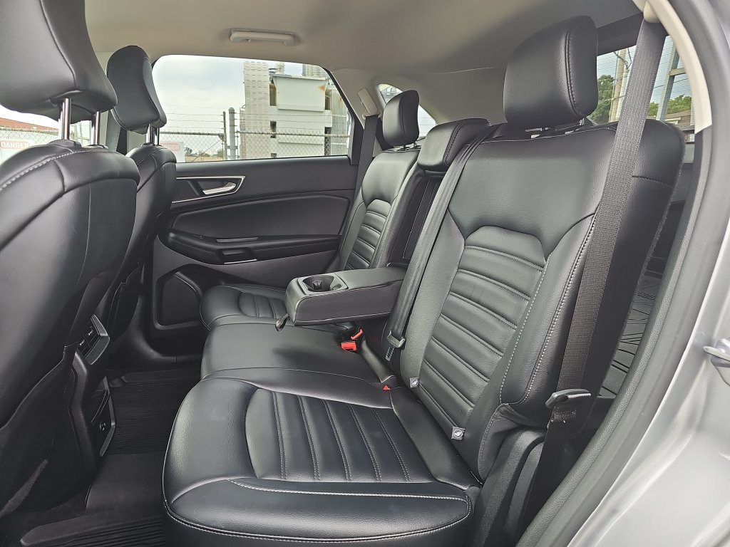 Certified 2022 Ford Edge SEL w/ Cargo Accessory Package AWD/4WD image 13