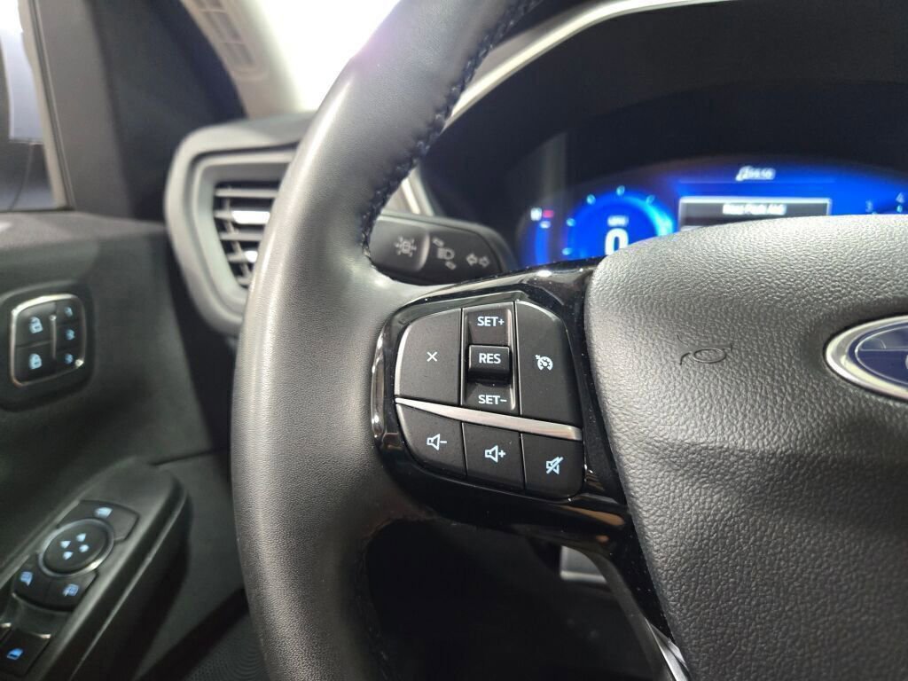Certified 2022 Ford Escape SEL w/ Technology Package image 35
