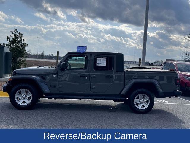 Used 2021 Jeep Gladiator Sport AWD/4WD video 3