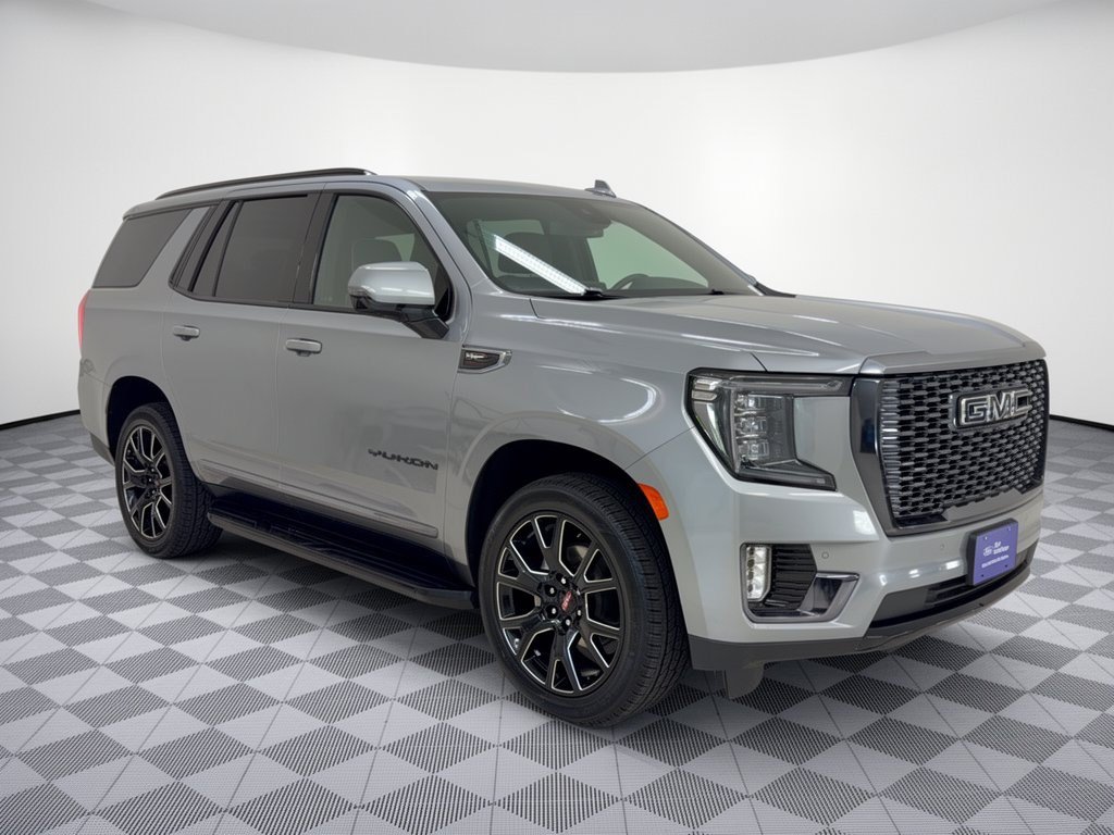 Used 2023 GMC Yukon SLT w/ SLT Luxury Package RWD image 7