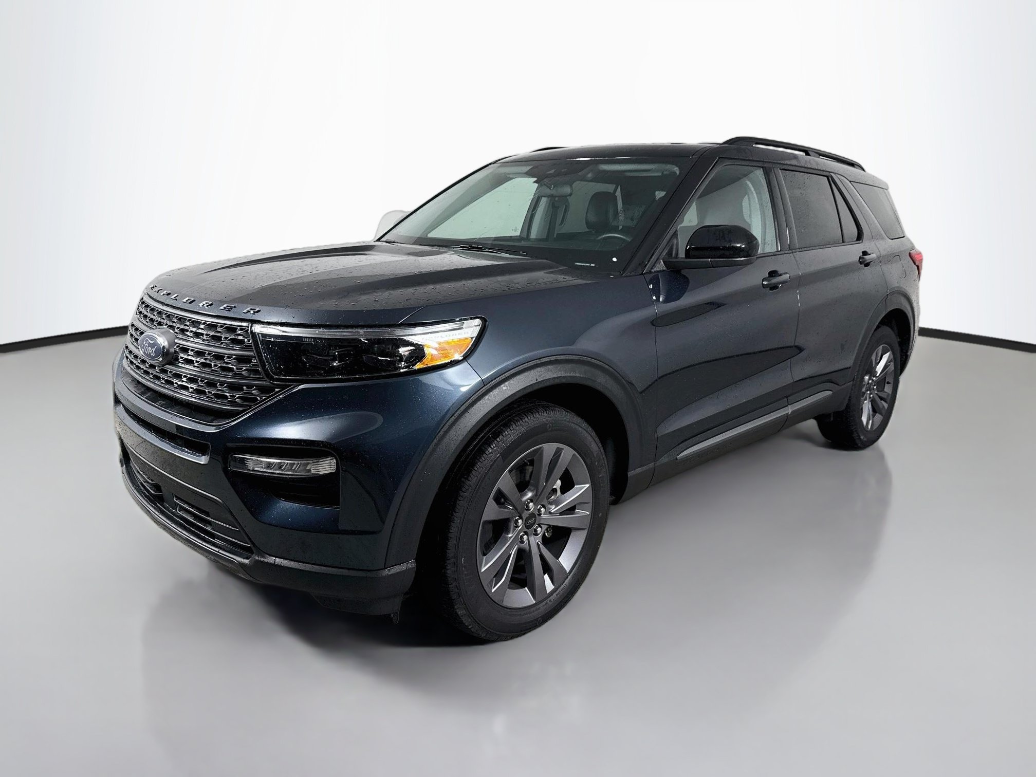 Certified 2023 Ford Explorer XLT w/ Equipment Group 202A AWD/4WD image 7