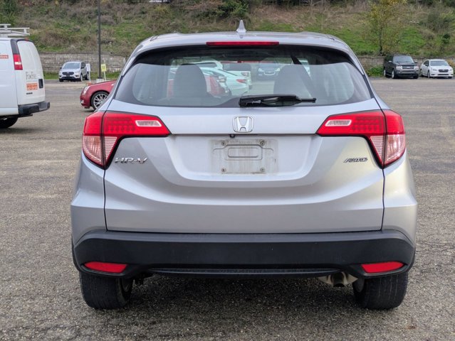 Used 2018 Honda HR-V LX image 6