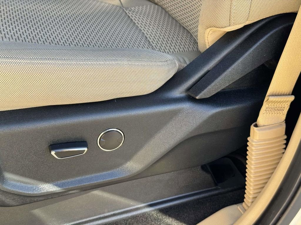 Certified 2017 Ford F250 XLT w/ XLT Value Package image 21