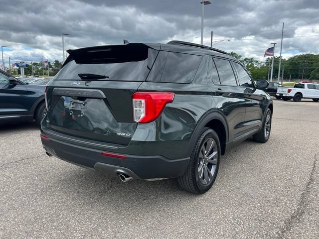 Certified 2024 Ford Explorer XLT w/ Equipment Group 202A AWD/4WD image 4
