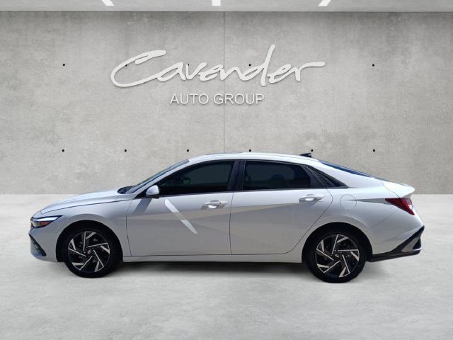 Used 2024 Hyundai Elantra SEL w/ Convenience Package FWD image 14