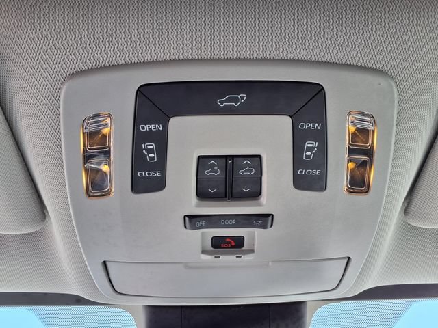 Used 2025 Toyota Sienna XLE w/ XLE Plus Package AWD/4WD image 12