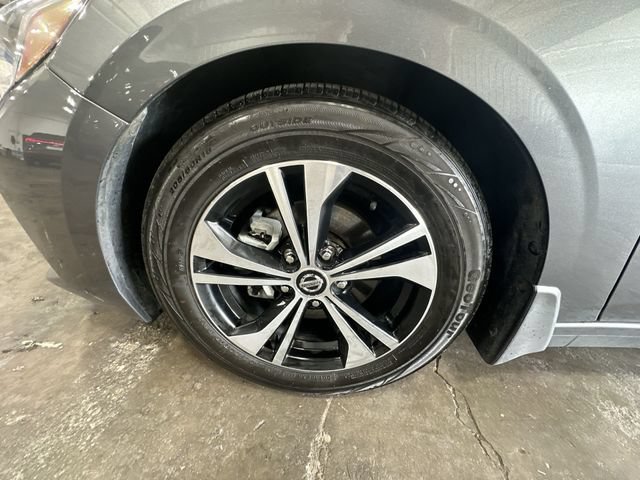Used 2022 Nissan Sentra SV FWD image 23