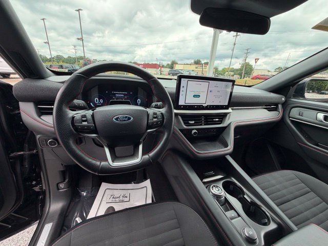 Certified 2025 Ford Explorer ST-Line AWD/4WD image 14