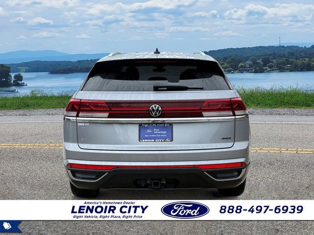 Used 2024 Volkswagen Atlas Cross Sport SE AWD/4WD image 4