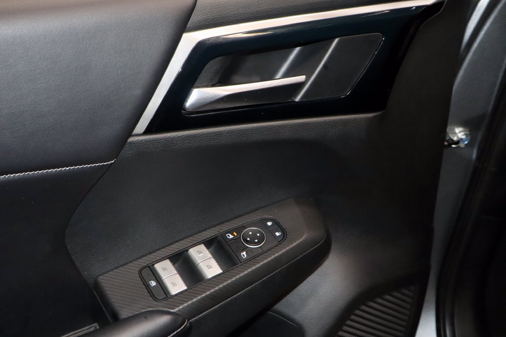 Used 2022 Mitsubishi Outlander SE AWD/4WD image 24