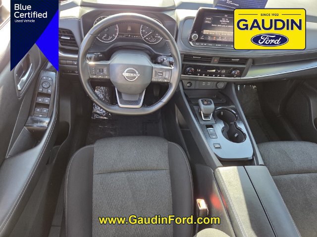 Used 2025 Nissan Rogue SV FWD image 13