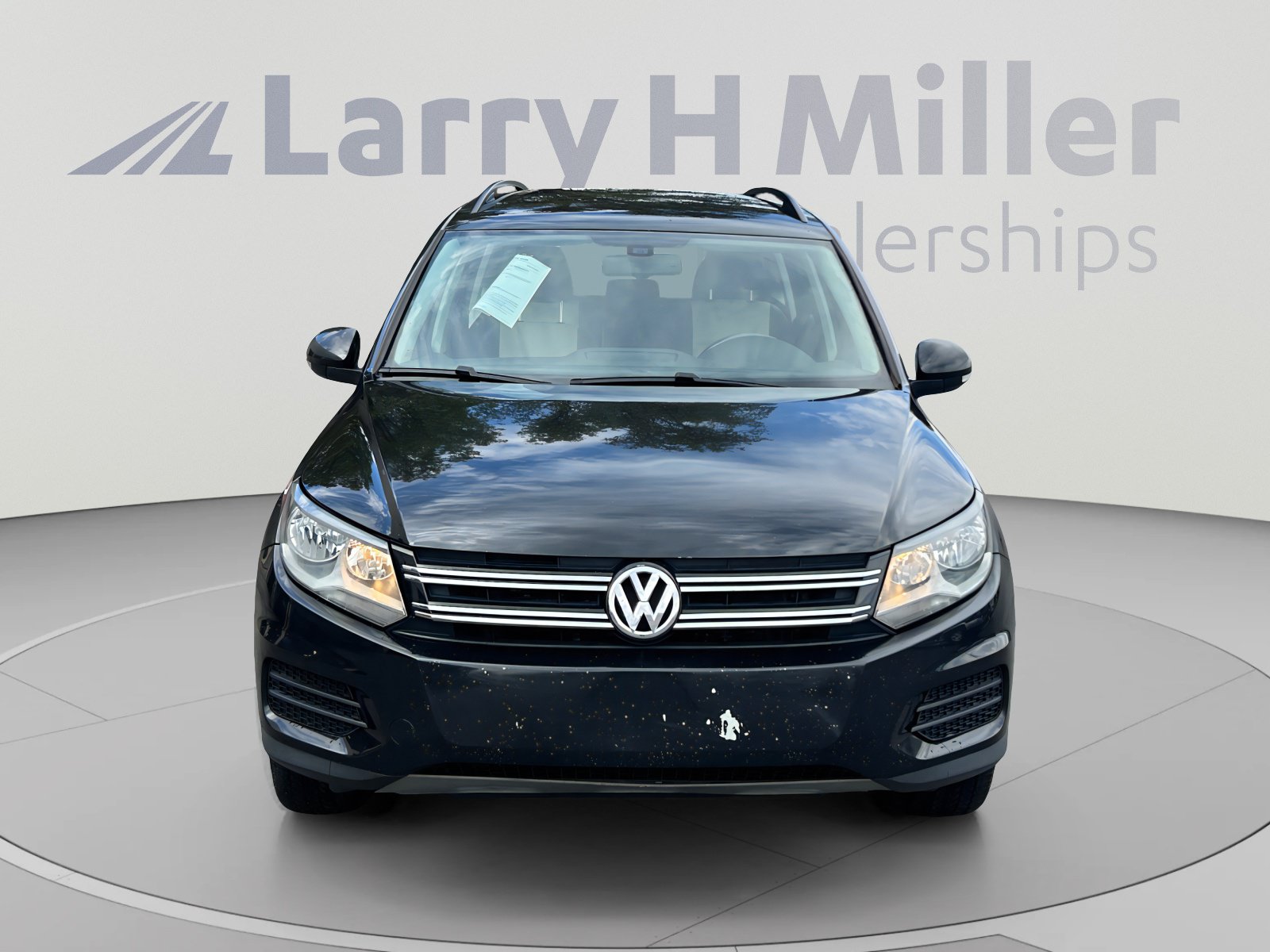 Used 2017 Volkswagen Tiguan S AWD/4WD image 8