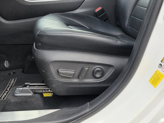 Used 2021 Toyota Highlander XLE FWD image 14